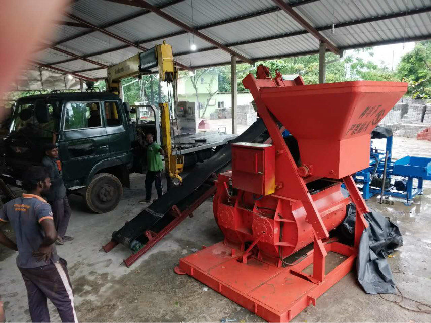 Máquina do bloco QTY4-15 em Sri Lanka (6)