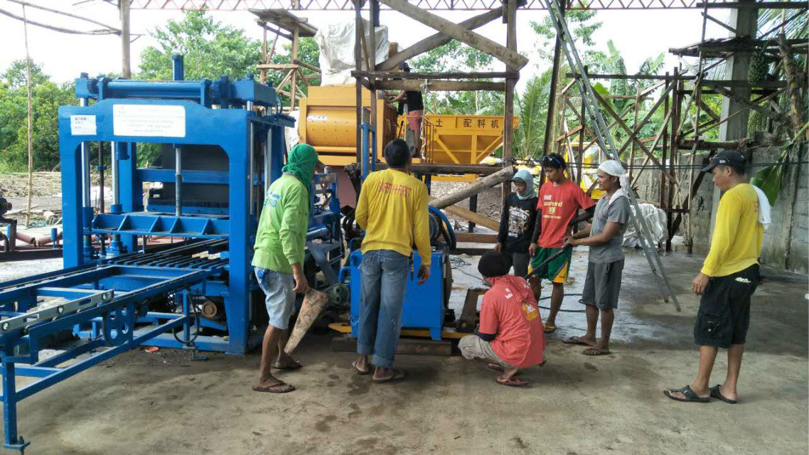 Máquina do bloco QTY4-15 em Filipinas (14)