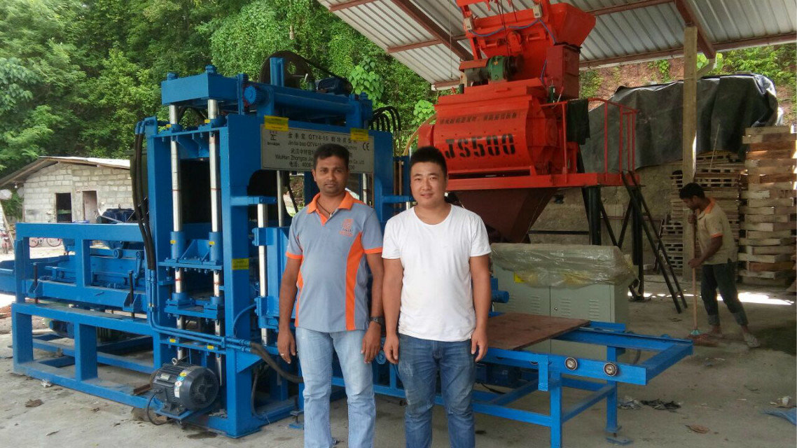 Máquina do bloco QTY4-15 em Sri Lanka (10)