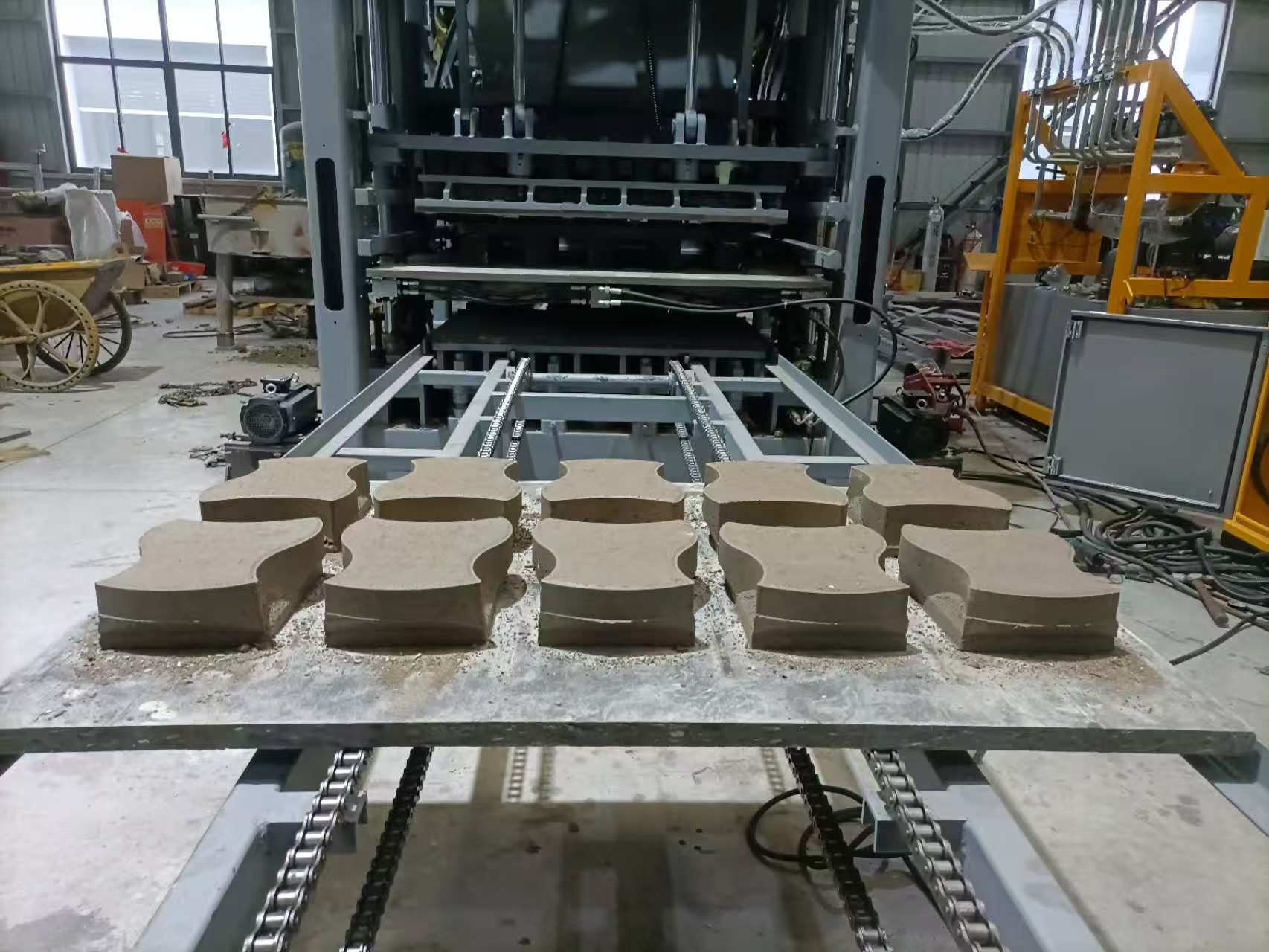 Inovando: Sucesso da ZCJK no Desenvolvimento de Moldes Intertravados