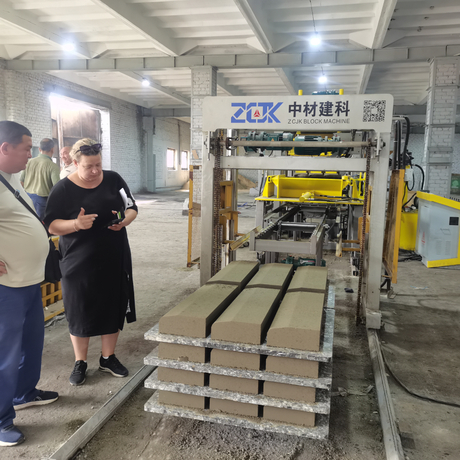 Máquinas ZCJK QTY6-15 para a produção de blocos de cimento